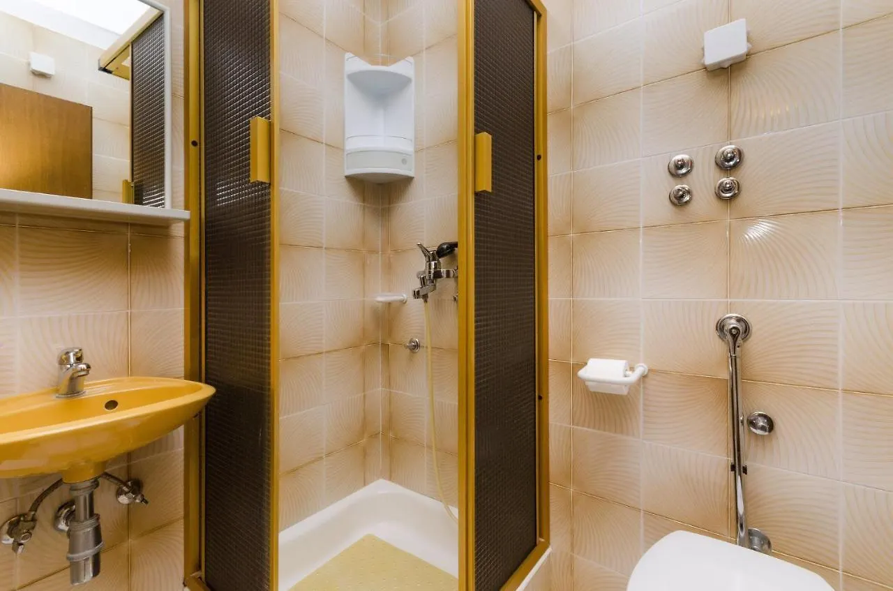 Three-Bedroom Apartment Crikvenica 8