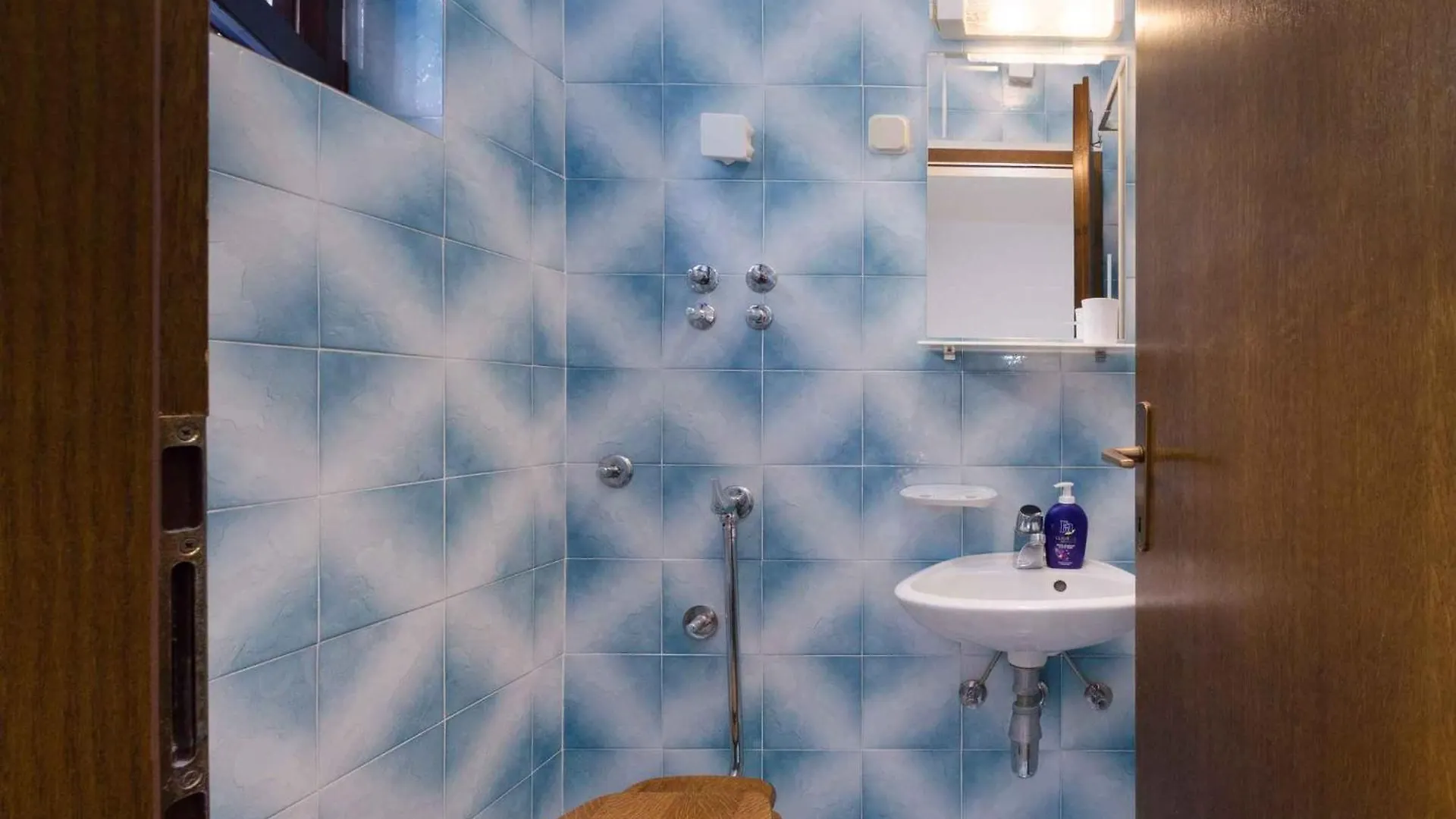 Three-Bedroom Apartment Crikvenica 8